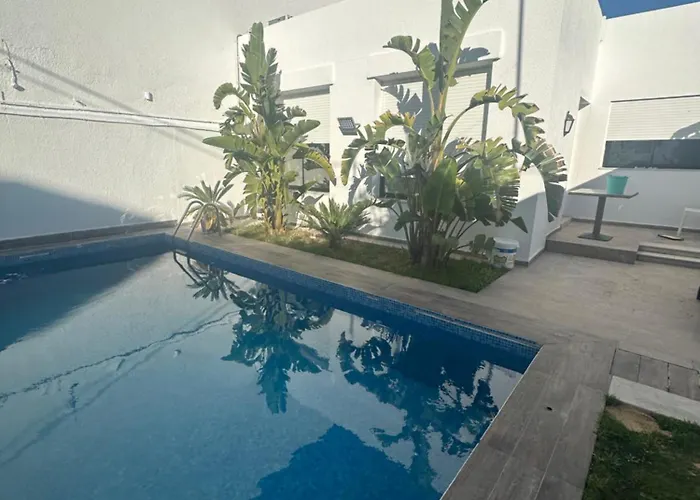 Coquette Villa Avec Piscine